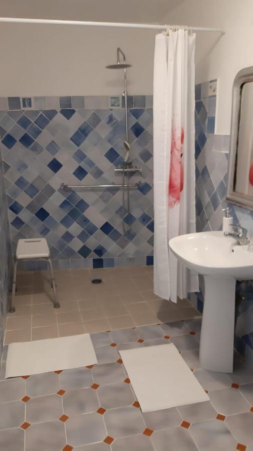 Mas Des Cigognes Bed & Breakfast Le Thor Luaran gambar