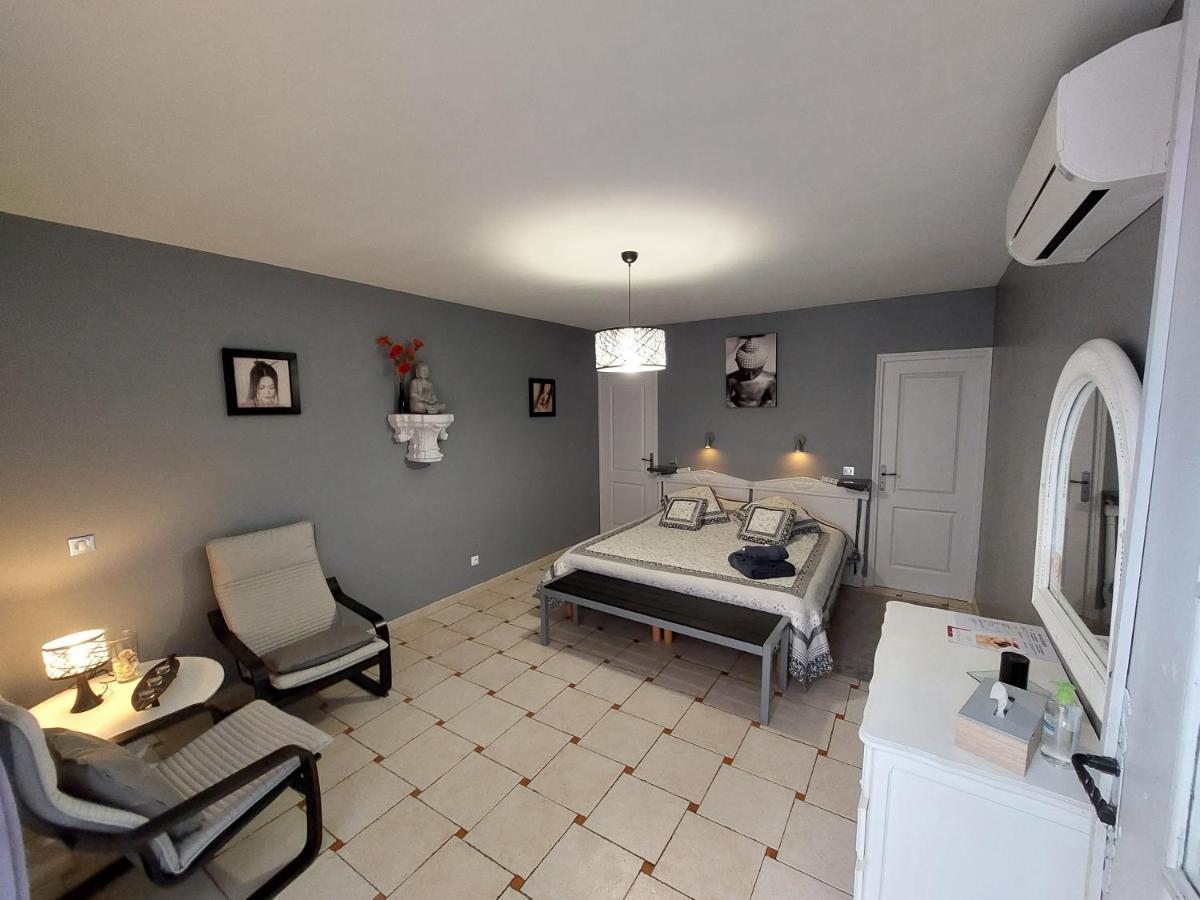 Mas Des Cigognes Bed & Breakfast Le Thor Luaran gambar